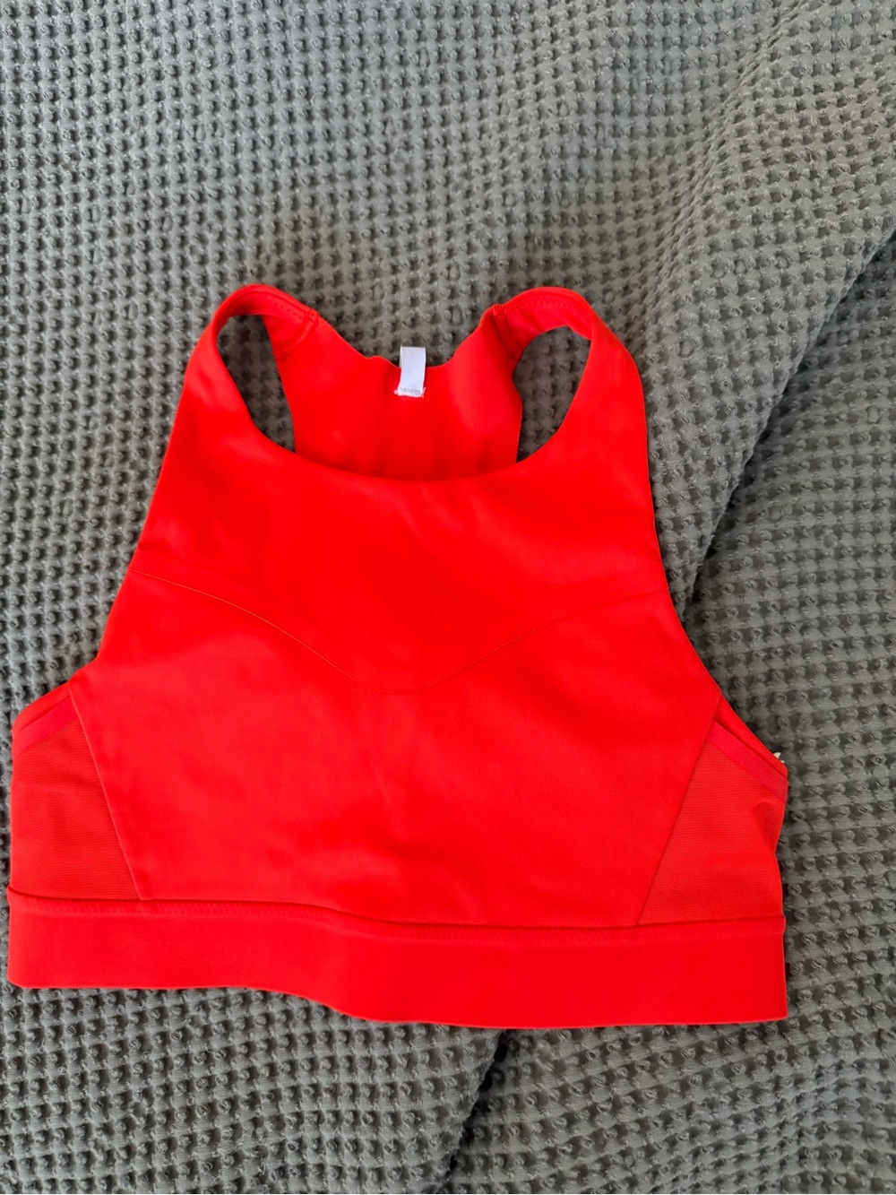 Brooks High-Neck Pocket Sports Bra